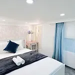 ホームステイ In Jozsef Krt 50 *